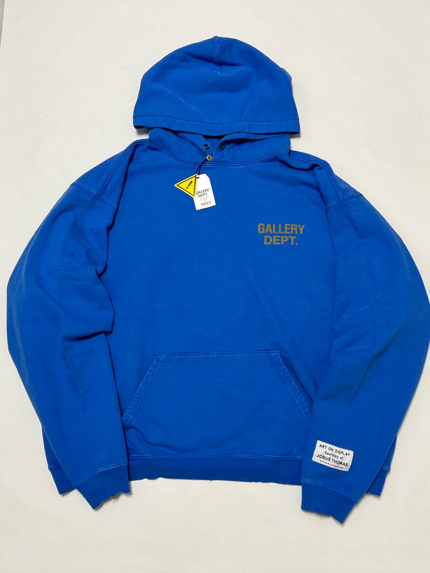 GALLERY DEPT. 90'S GD LOGO HOODIE/BLU 90's retro destroyed royal blue English hoodie Royal Blue S-XL Needs custom weaving and dyeing 500g high weight sweatshirt fabric Light fleece treatment on the inside Overall wide and comfortable Loose version Trendy and fashionable Same as the original version Washed and distressed printing Original consistent hang tag With G LOGO hanging beads/yellow triangle warning sign